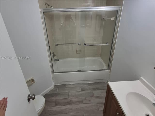 210 Lake Pointe Dr # 210, Oakland Park FL 33309 - Oakland Park, FL - Photo 5
