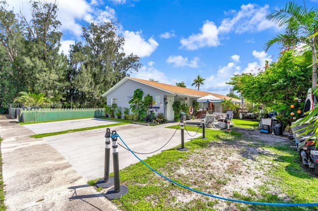 235-237 SW 12th St, Dania Beach FL 33004 - Dania Beach, FL - Photo 2