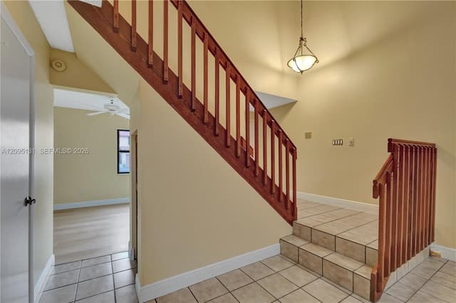 1043 SW 113th Ter, Pembroke Pines FL 33025 - Pembroke Pines, FL - Photo 6