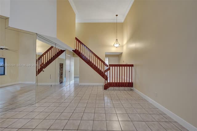 1043 SW 113th Ter, Pembroke Pines FL 33025 - Pembroke Pines, FL - Photo 7