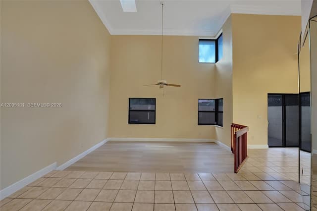 1043 SW 113th Ter, Pembroke Pines FL 33025 - Pembroke Pines, FL - Photo 4