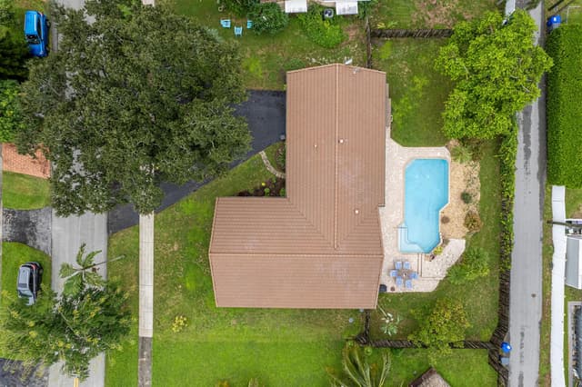 720 N CRESCENT Drive, Hollywood FL 33021 - Hollywood, FL - Photo 2