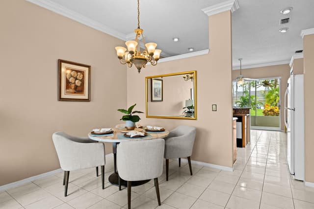656 LAKE WELLINGTON Drive, Wellington FL 33414 - Wellington, FL - Photo 2