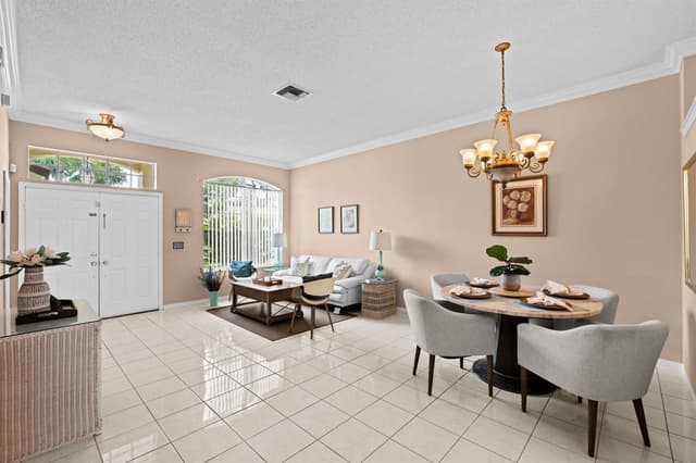 656 LAKE WELLINGTON Drive, Wellington FL 33414 - Wellington, FL - Photo 3