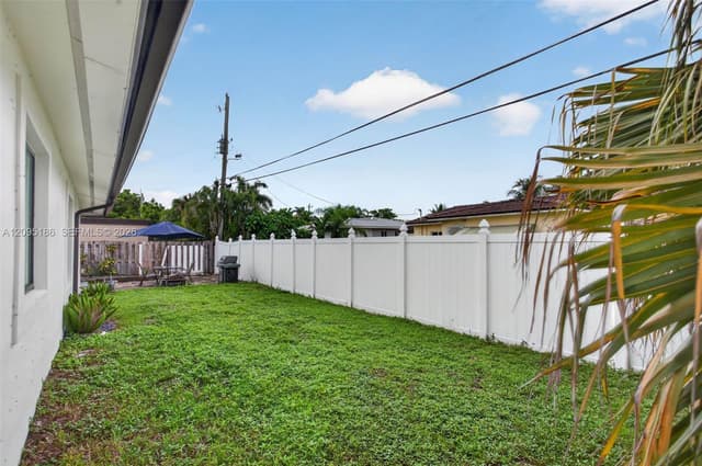 2545 SE 2nd Ct, Pompano Beach FL 33062 - Pompano Beach, FL - Photo 7
