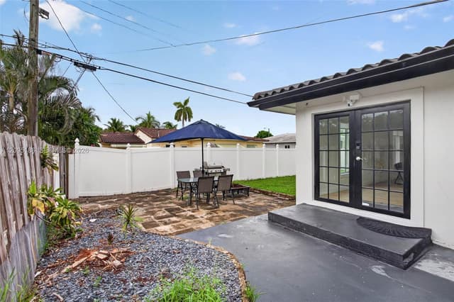 2545 SE 2nd Ct, Pompano Beach FL 33062 - Pompano Beach, FL - Photo 3