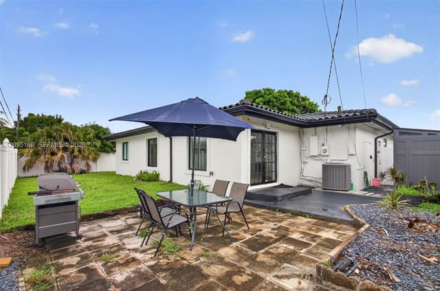 2545 SE 2nd Ct, Pompano Beach FL 33062 - Pompano Beach, FL - Photo 4