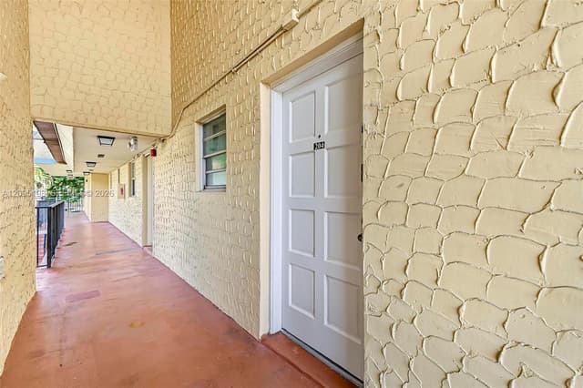 8550 SW 109th Ave # 204, Miami FL 33173 - Miami, FL - Photo 2
