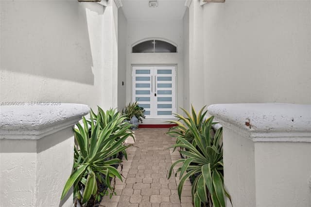 19367 NW 23rd St, Pembroke Pines FL 33029 - Pembroke Pines, FL - Photo 3