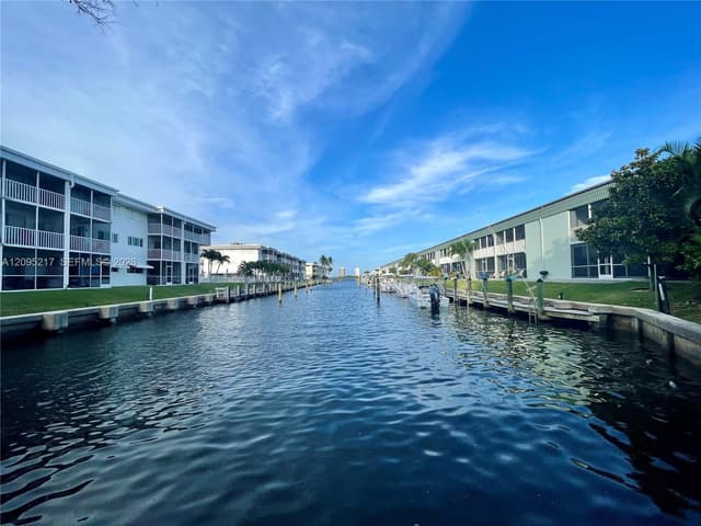 121 Wettaw Ln # 116, North Palm Beach FL 33408 - North Palm Beach, FL - Photo 2
