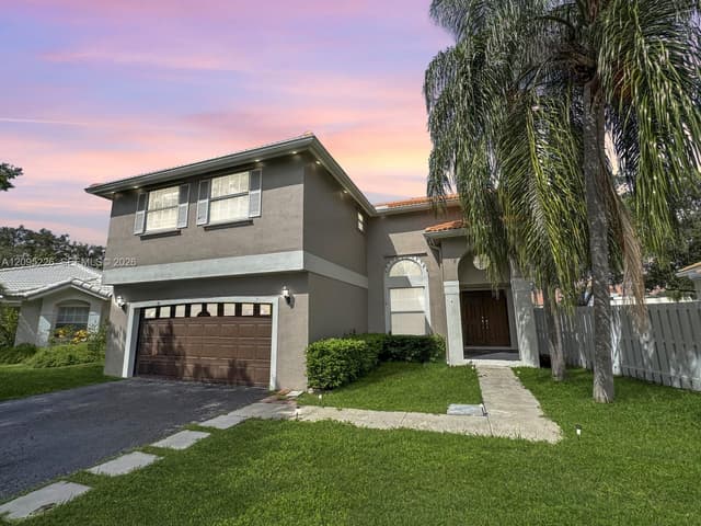 1015 NW 125th Ter, Sunrise FL 33323 - Sunrise, FL - Photo 2