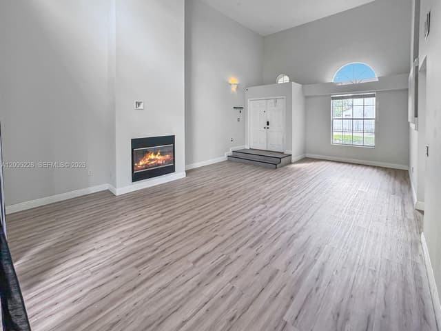 1015 NW 125th Ter, Sunrise FL 33323 - Sunrise, FL - Photo 3