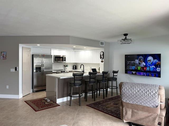 13705 SW 12TH Street # 311B, Pembroke Pines FL 33027 - Pembroke Pines, FL - Photo 2