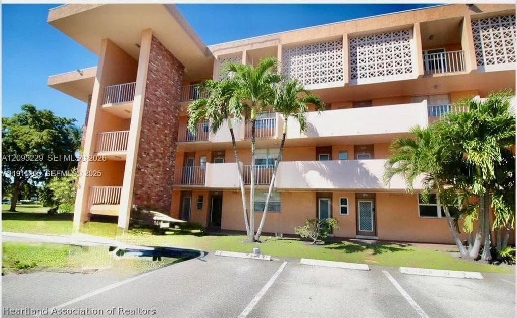 3001 NW 46 Ave # 102, Lauderdale Lakes FL 33313 - Lauderdale Lakes, FL - Photo 1