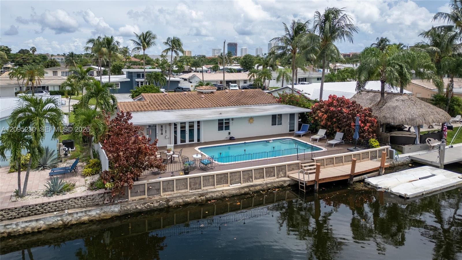 391 SE 16th Ave, Pompano Beach FL 33060 - Pompano Beach, FL - Photo 1