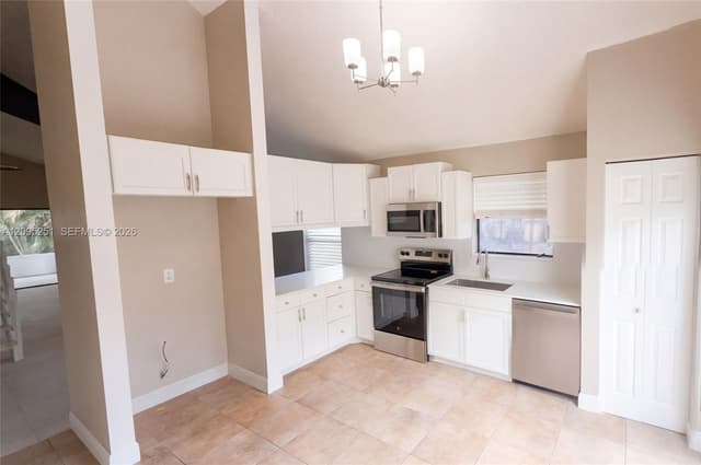 87 Buxton Ln, Boynton Beach FL 33426 - Boynton Beach, FL - Photo 2