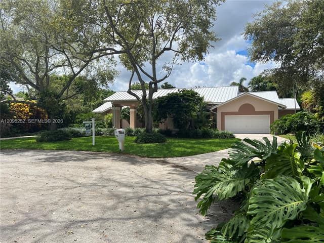 18032 SW 82nd Ct, Palmetto Bay FL 33157 - Palmetto Bay, FL - Photo 3