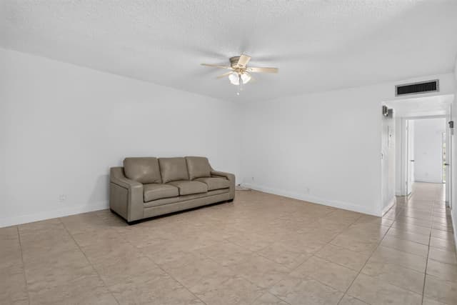 318 Normandy G # 318, Delray Beach FL 33484 - Delray Beach, FL - Photo 3