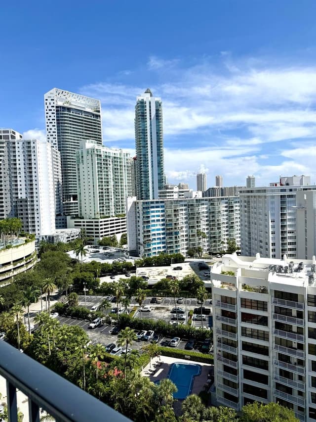 1450 BRICKELL BAY Drive # 1702, Miami FL 33131 - Miami, FL - Photo 2