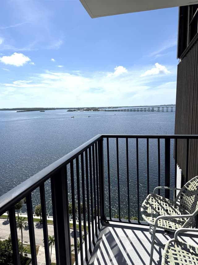 1450 BRICKELL BAY Drive # 1702, Miami FL 33131 - Miami, FL - Photo 3