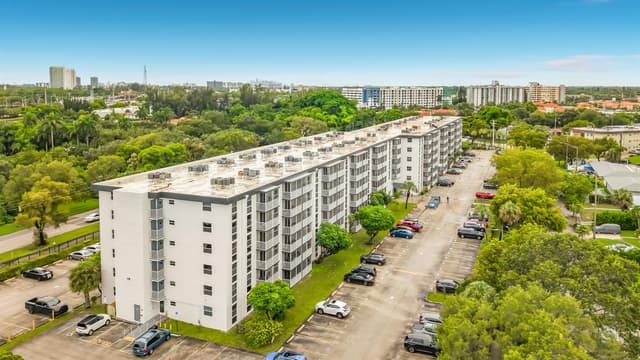 16851 NE 23RD Avenue # A608, North Miami Beach FL 33160 - North Miami Beach, FL - Photo 2