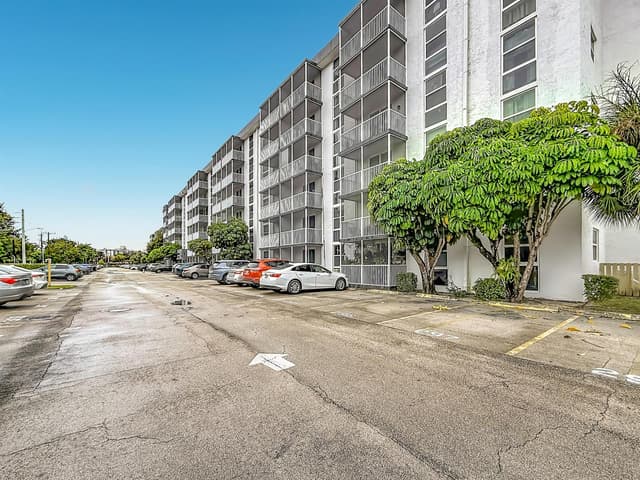16851 NE 23RD Avenue # A608, North Miami Beach FL 33160 - North Miami Beach, FL - Photo 3