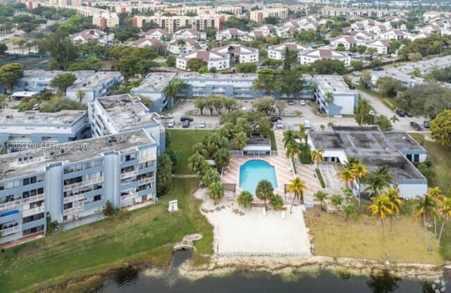 9371 Fontainebleau Blvd # I220, Miami FL 33172 - Miami, FL - Photo 2