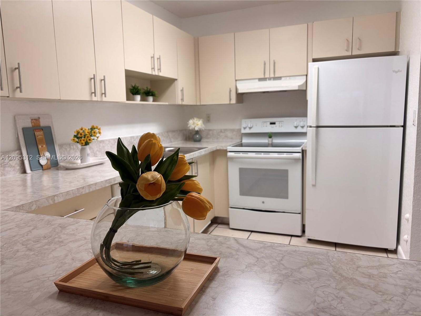 6130 W 19th Ave # 309, Hialeah FL 33012 - Hialeah, FL - Photo 1