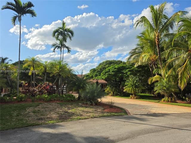 10204 SW 96th Ct, Miami FL 33176 - Miami, FL - Photo 6