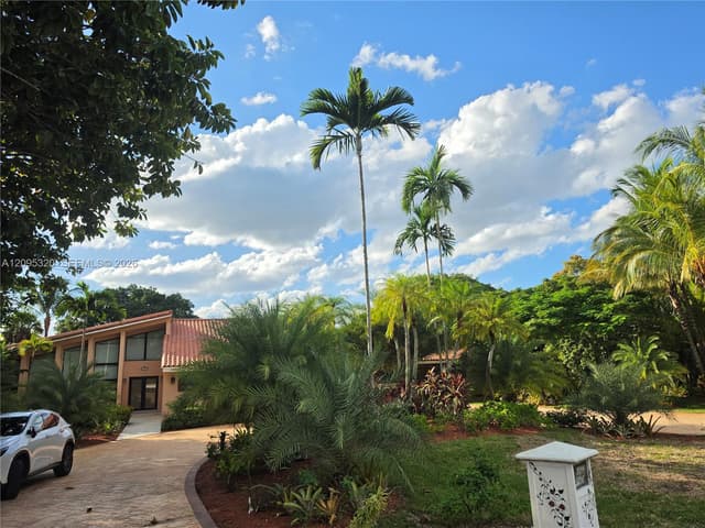 10204 SW 96th Ct, Miami FL 33176 - Miami, FL - Photo 4