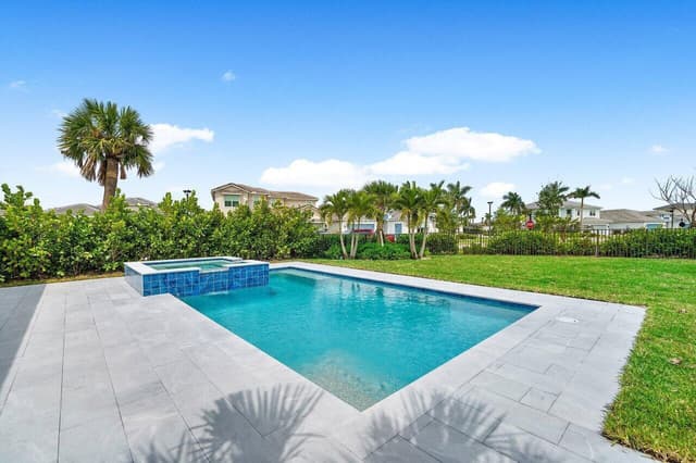 12289 Waterstone Circle, Palm Beach Gardens FL 33412 - Palm Beach Gardens, FL - Photo 6
