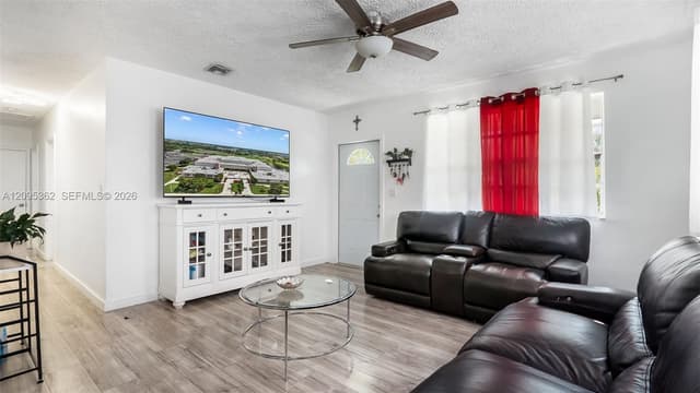 19710 SW 114th Pl, Miami FL 33157 - Miami, FL - Photo 2