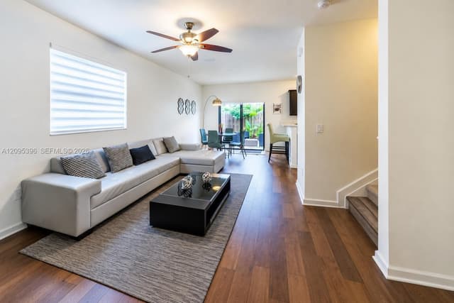 8837 NW 102nd Ct, Doral FL 33178 - Doral, FL - Photo 5
