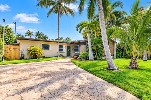 7140 Meade St, Hollywood FL 33024 - Hollywood, FL - Photo 2