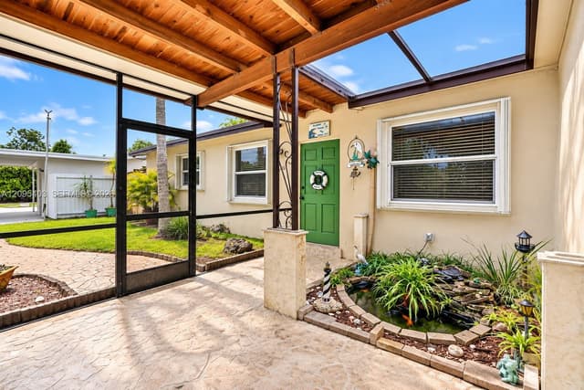 7140 Meade St, Hollywood FL 33024 - Hollywood, FL - Photo 3