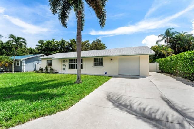 2350 NIKI JO Lane, Palm Beach Gardens FL 33410 - Palm Beach Gardens, FL - Photo 2