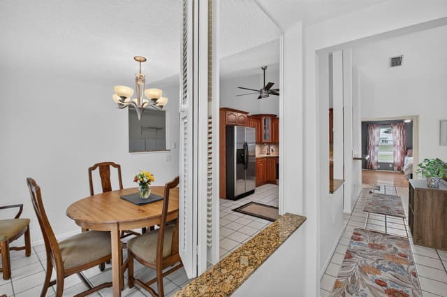 5504 COURTNEY Circle, Boynton Beach FL 33472 - Boynton Beach, FL - Photo 5