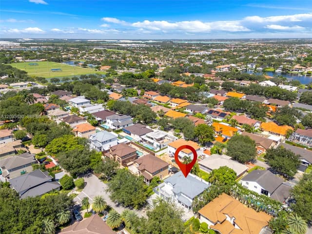 8441 NW 163rd Ter, Miami Lakes FL 33016 - Miami Lakes, FL - Photo 5