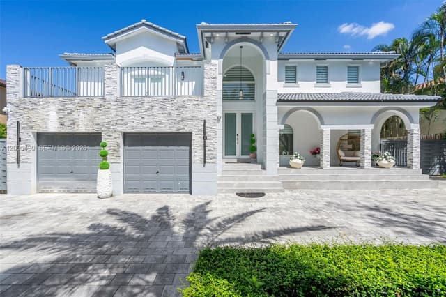 8441 NW 163rd Ter, Miami Lakes FL 33016 - Miami Lakes, FL - Photo 4