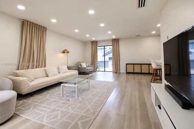 3860 SW 107th Ave # 11, Miami FL 33165 - Miami, FL - Photo 6