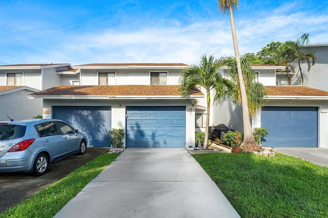 1595 Woodbridge Lakes Circle, West Palm Beach FL 33406 - West Palm Beach, FL - Photo 2