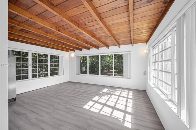 6351 NW 38th Ter, Virginia Gardens FL 33166 - Virginia Gardens, FL - Photo 2