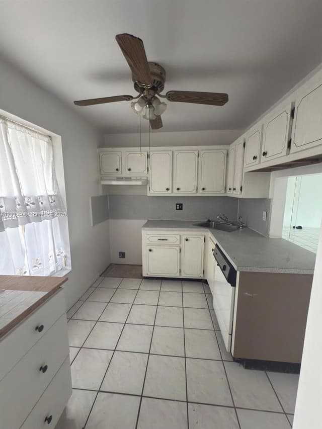 5800 NW 64th Ave # 306, Tamarac FL 33319 - Tamarac, FL - Photo 4