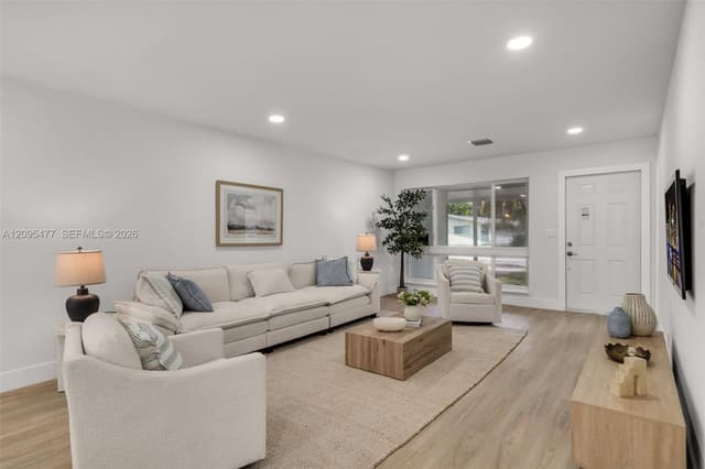 3920 Hayes St, Hollywood FL 33021 - Hollywood, FL - Photo 5