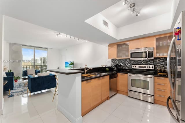 140 S Dixie Hwy # 725, Hollywood FL 33020 - Hollywood, FL - Photo 2
