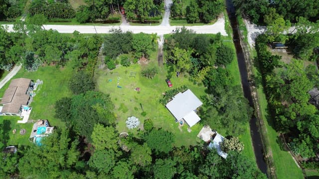 13662 N 54TH N, FL 33411 - Photo 4