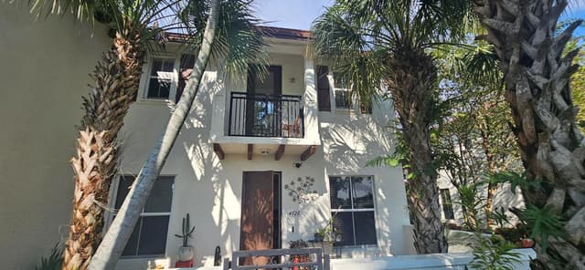 4726 MONARCH Way, Coconut Creek FL 33073 - Coconut Creek, FL - Photo 2