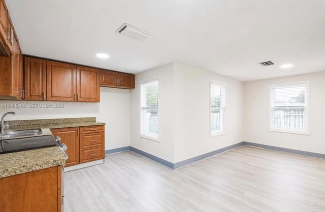 1296 NW 72nd St, Miami FL 33147 - Miami, FL - Photo 7