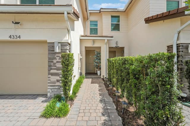 4334 Veleiros Avenue, Deerfield Beach FL 33064 - Deerfield Beach, FL - Photo 2