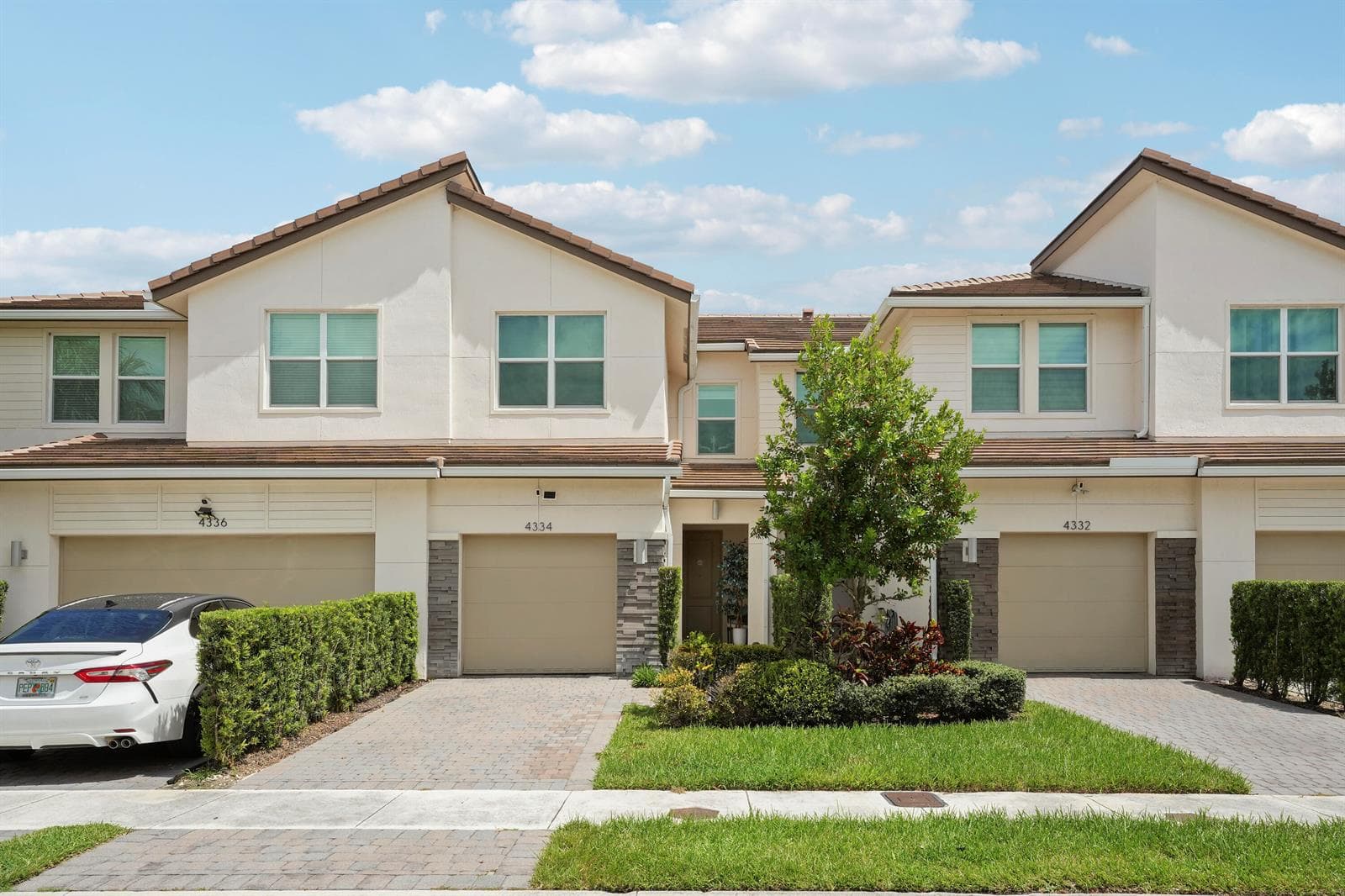 4334 Veleiros Avenue, Deerfield Beach FL 33064 - Deerfield Beach, FL - Photo 1